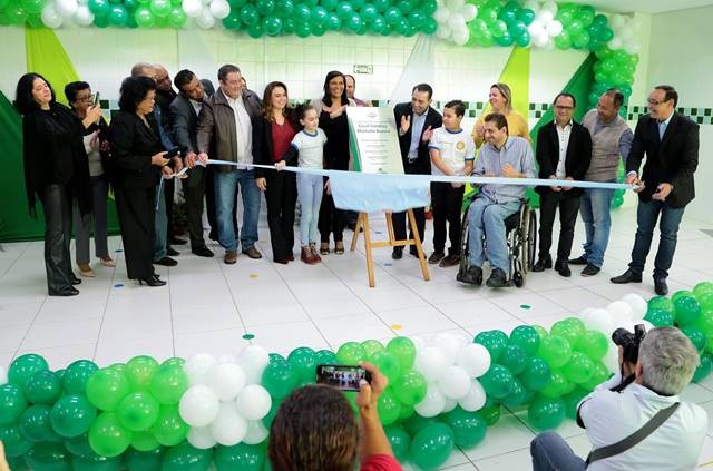 201887_FOTO - Vereadores participaram da inauguração da Emef Profª Haldrey Michelle Bueno (2)
